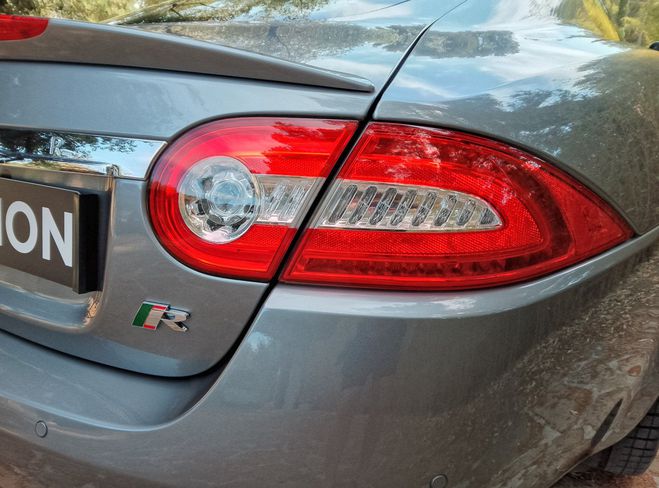 Jaguar XKR COUP� V8 5.0i 510ch BVA6 gris de 2010