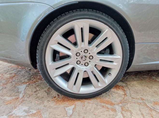 Jaguar XKR COUP� V8 5.0i 510ch BVA6 gris de 2010