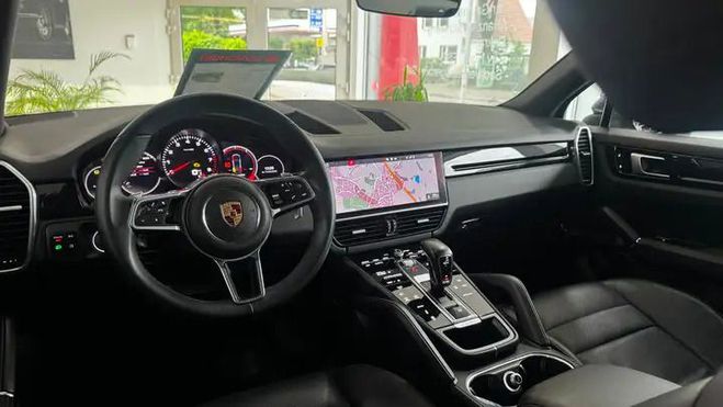 Porsche Cayenne S avec jantes Turbo 22 pouces gris titanium de 2021