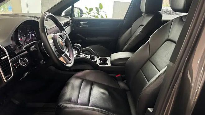 Porsche Cayenne S avec jantes Turbo 22 pouces gris titanium de 2021