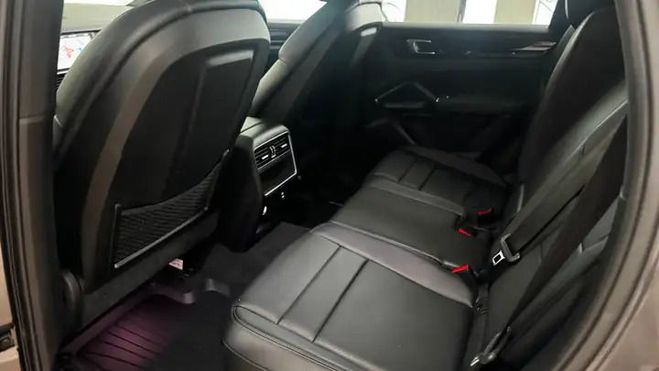 Porsche Cayenne S avec jantes Turbo 22 pouces gris titanium de 2021