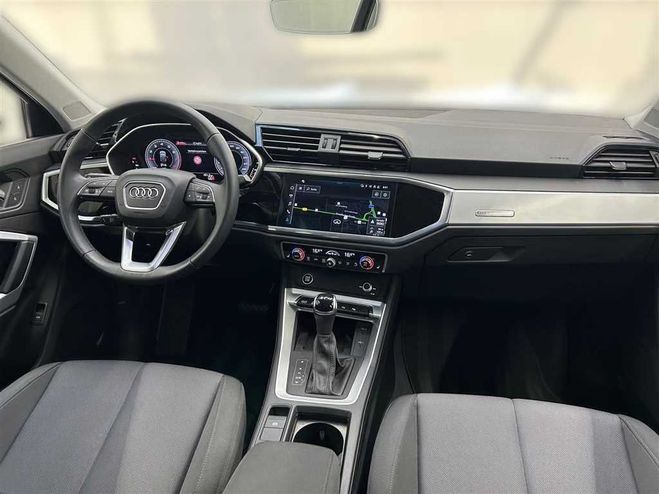 Audi Q3 35 TFSI S line S tronic gris anthracite de 2024