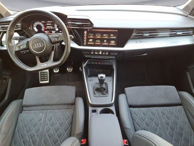 Audi A3 35 TFSI S line bleu azur de 2022