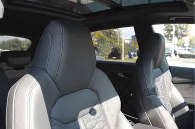 Audi RS Q8 TFSI quattro Tiptronic - SUV Sportif V8, noir de 2024