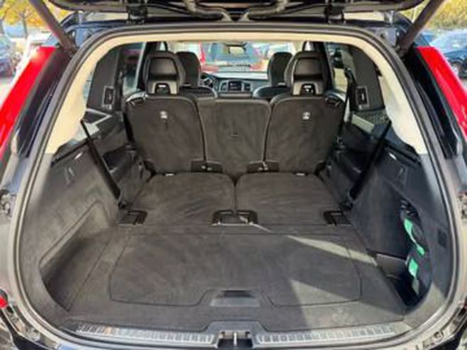 Volvo XC90 T8 Plus Dark Plug-In Hybrid AWD noir de 2022