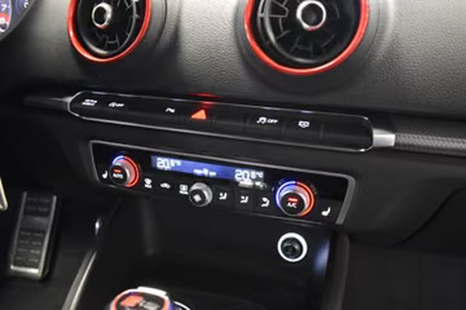 Audi RS3 RS 3 Limousine 2.5 TFSI quattro S tronic blanc de 2019