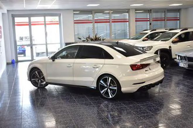 Audi RS3 RS 3 Limousine 2.5 TFSI quattro S tronic blanc de 2019