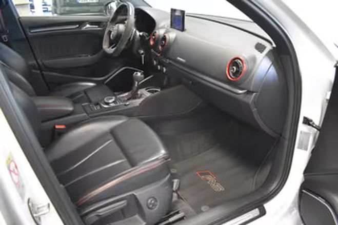 Audi RS3 RS 3 Limousine 2.5 TFSI quattro S tronic blanc de 2019