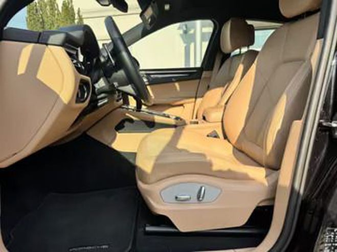 Porsche Macan - Pack Sport Design, PDLS+ noir de 2022