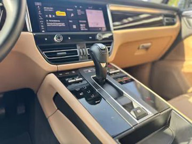 Porsche Macan - Pack Sport Design, PDLS+ noir de 2022