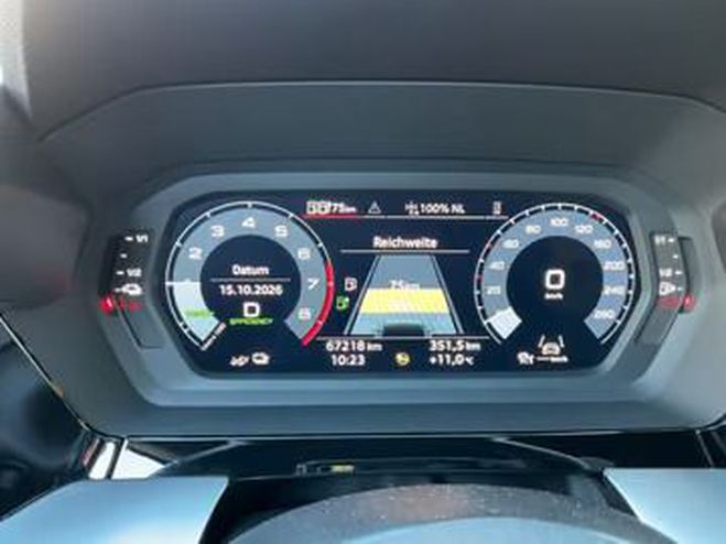 Audi A3 40 TFSI e S line Hybride Rechargeable blanc de 2022