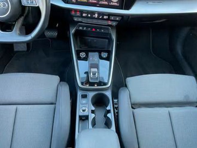 Audi A3 40 TFSI e S line Hybride Rechargeable blanc de 2022