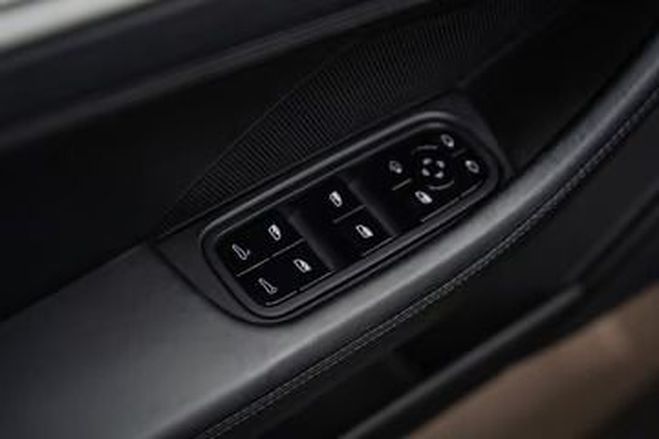 Porsche Panamera Turbo - Pack Sport Chrono bleu de 2016
