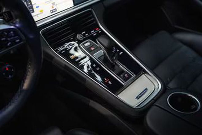 Porsche Panamera Turbo - Pack Sport Chrono bleu de 2016