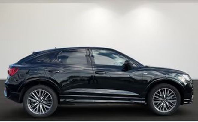 Audi Q3 45 TFSI e S line Hybride Rechargeable noir de 2022