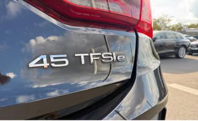 Audi Q3 45 TFSI e S line Hybride Rechargeable noir de 2022