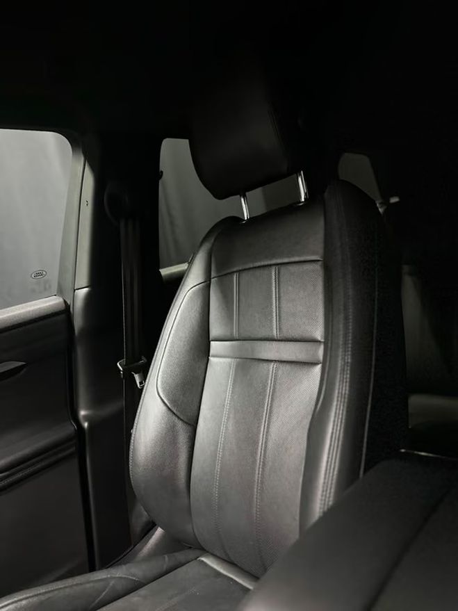 Land rover Range Rover Evoque 2.0 D I4 204 ch AWD noir de 2021