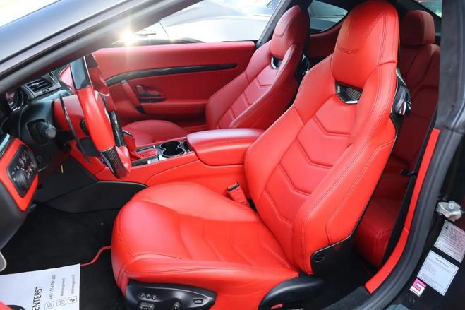 Maserati Gran Turismo 4.7 V8 MC - Bose noir de 2015