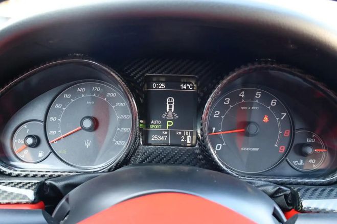 Maserati Gran Turismo 4.7 V8 MC - Bose noir de 2015