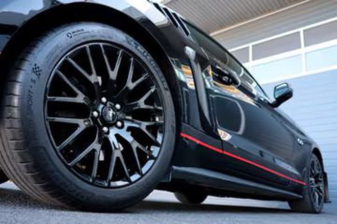 Ford Mustang GT 5.0 V8 55th Anniversary - Brembo noir de 2021