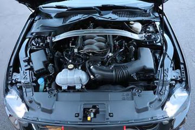 Ford Mustang GT 5.0 V8 55th Anniversary - Brembo noir de 2021
