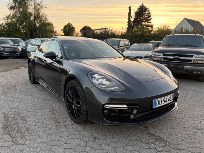 Porsche Panamera 4 E-Hybrid noir de 2017