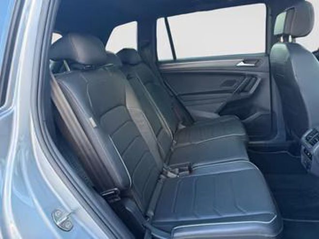 Volkswagen Tiguan 2.0 TDI 4Motion DSG R-Line + Navi gris de 2023