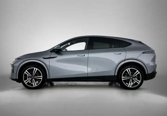 Xpeng G6 Long Range RWD gris de 2025