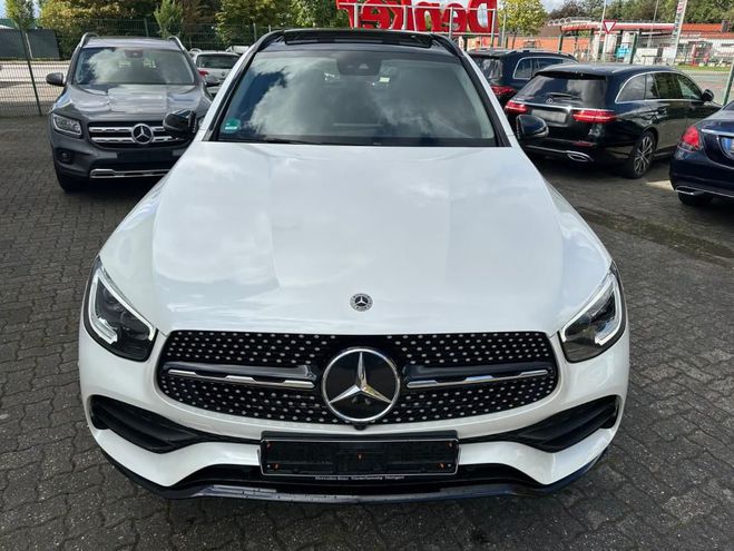 Mercedes GLC 300 e 4MATIC AMG Line blanc de 2021