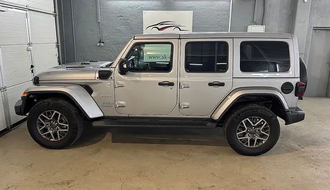 Jeep Wrangler Sahara 2.0 4xe PHEV Automatique gris de 2021