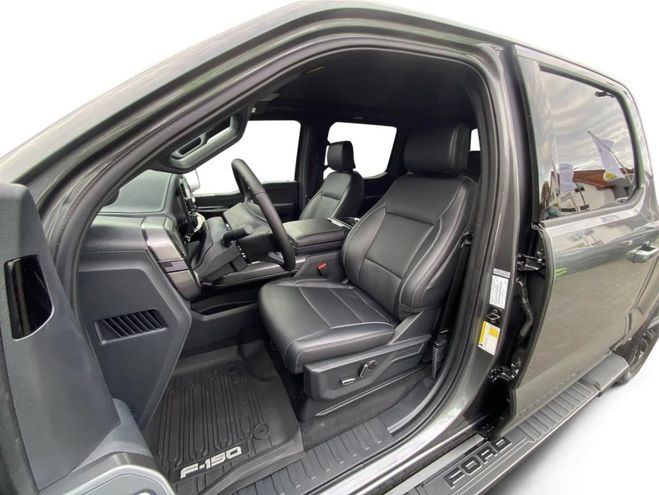 Ford F150 Lariat Black Edition 2025 5.0 V8 4x4 gris fonc� de 2026