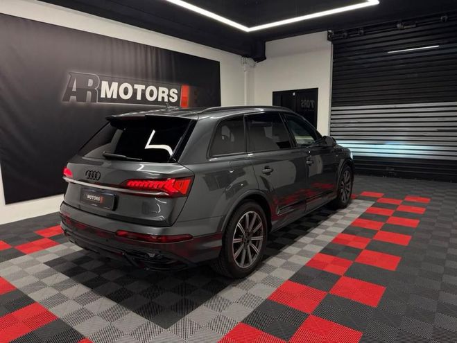Audi Q7 55 TFSI e quattro S line noir de 2021
