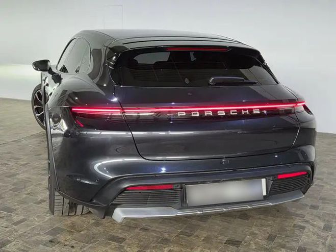 Porsche Taycan 4 Cross Turismo gris de 2022