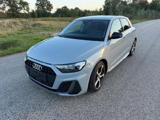 Audi A1 30 TFSI S line gris de 2023