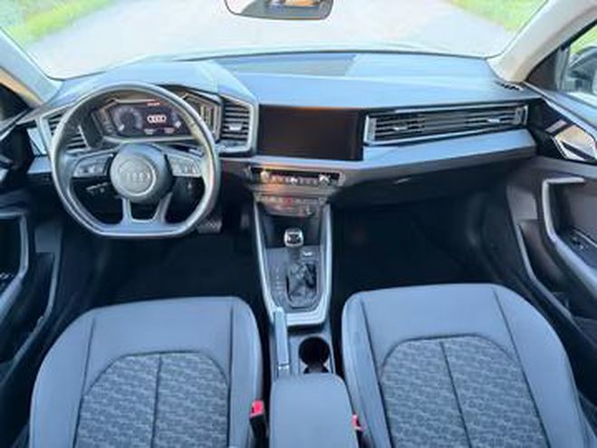 Audi A1 30 TFSI S line gris de 2023