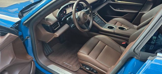 Porsche Taycan 4S bleu de 2023