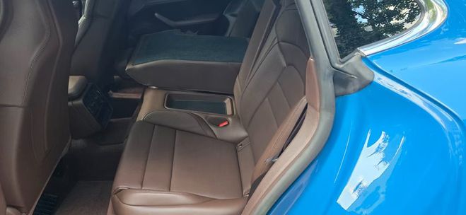 Porsche Taycan 4S bleu de 2023