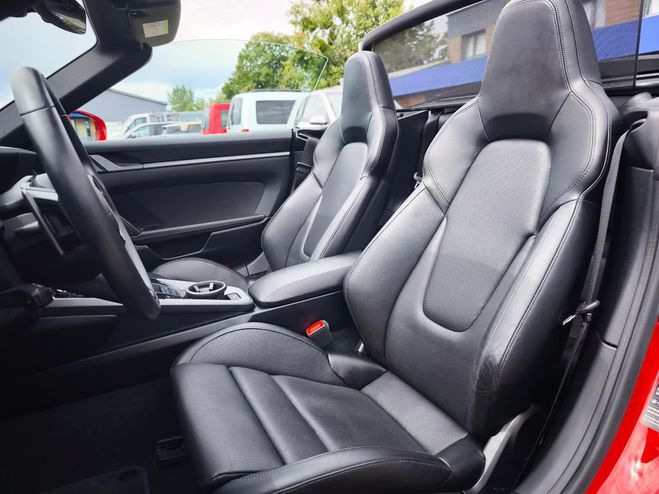 Porsche 911 (992) Carrera Cabriolet rouge de 2020