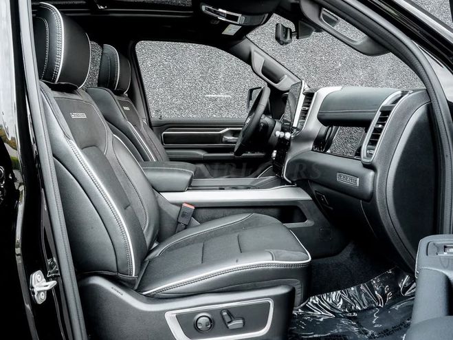 Dodge Ram Laramie V8 2026 - Version Internationale noir de 2026