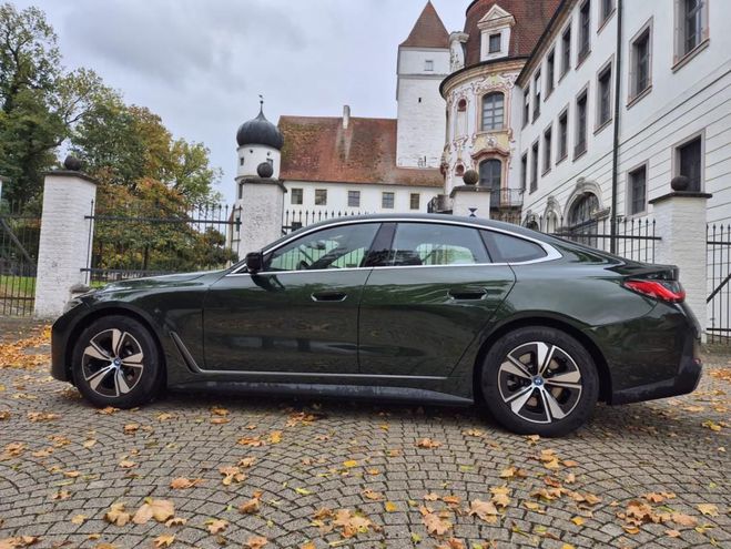 BMW I4 eDrive40 Gran Coup� - 100 % �lectrique noir de 2023