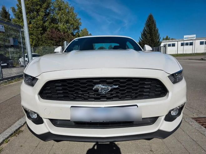 Ford Mustang Fastback 2.3 EcoBoost - Version de base noir de 2017