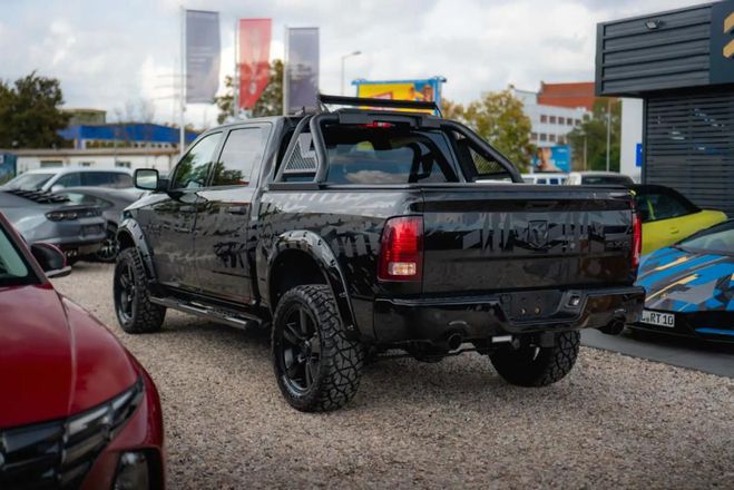 Dodge Ram 5.7 V8 HEMI 4x4 Off-Road Night Package - noir de 2022