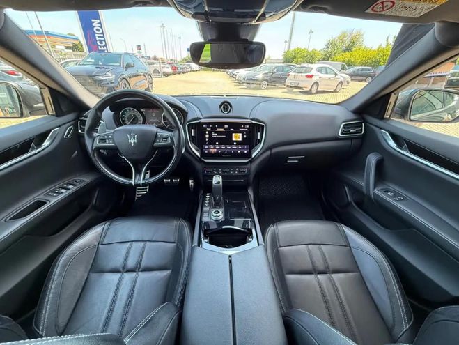 Maserati Ghibli GranSport 330 CV MHEV - Berline sportive noir de 2022