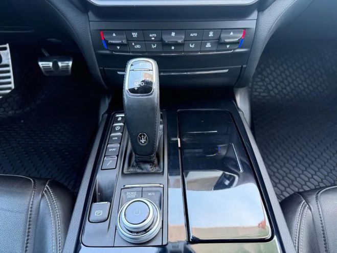 Maserati Ghibli GranSport 330 CV MHEV - Berline sportive noir de 2022