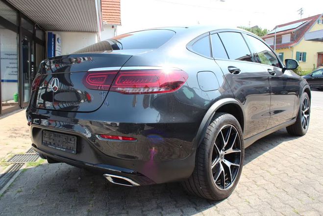 Mercedes GLC 200 4MATIC 9G-TRONIC AMG Line noir de 2020