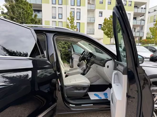 Volkswagen Tiguan R-Line noir de 2019