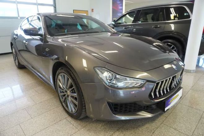 Maserati Ghibli GT 330 gris de 2022