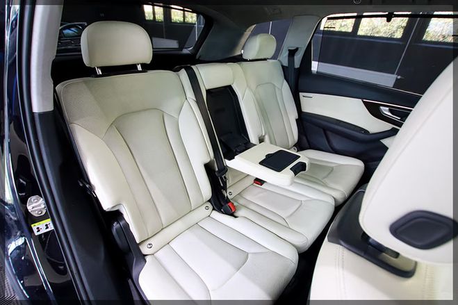 Audi Q7 50 TDI quattro S line Exclusive noir de 2021