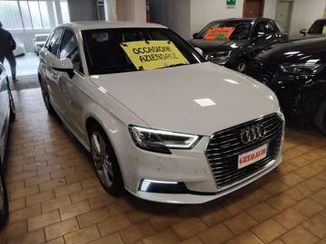 Audi A3 40 e-tron S line S tronic 18