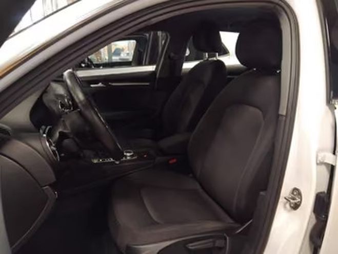 Audi A3 40 e-tron S line S tronic 18